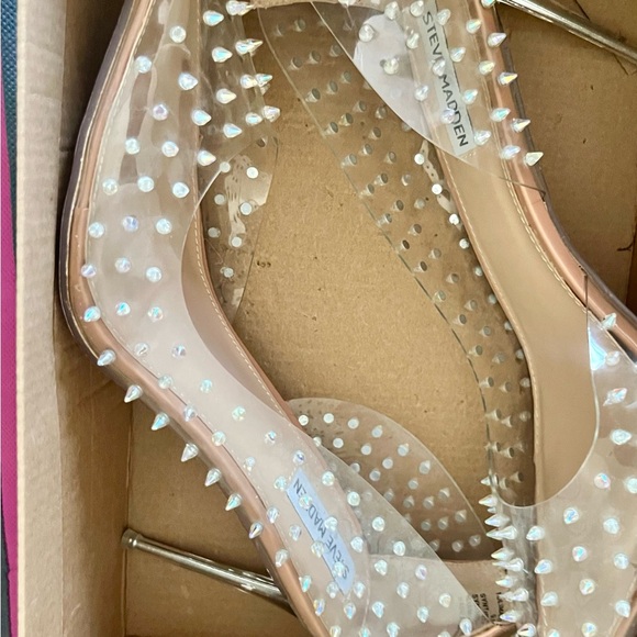 Madden Spiked Heels! - Picture 4 of 6